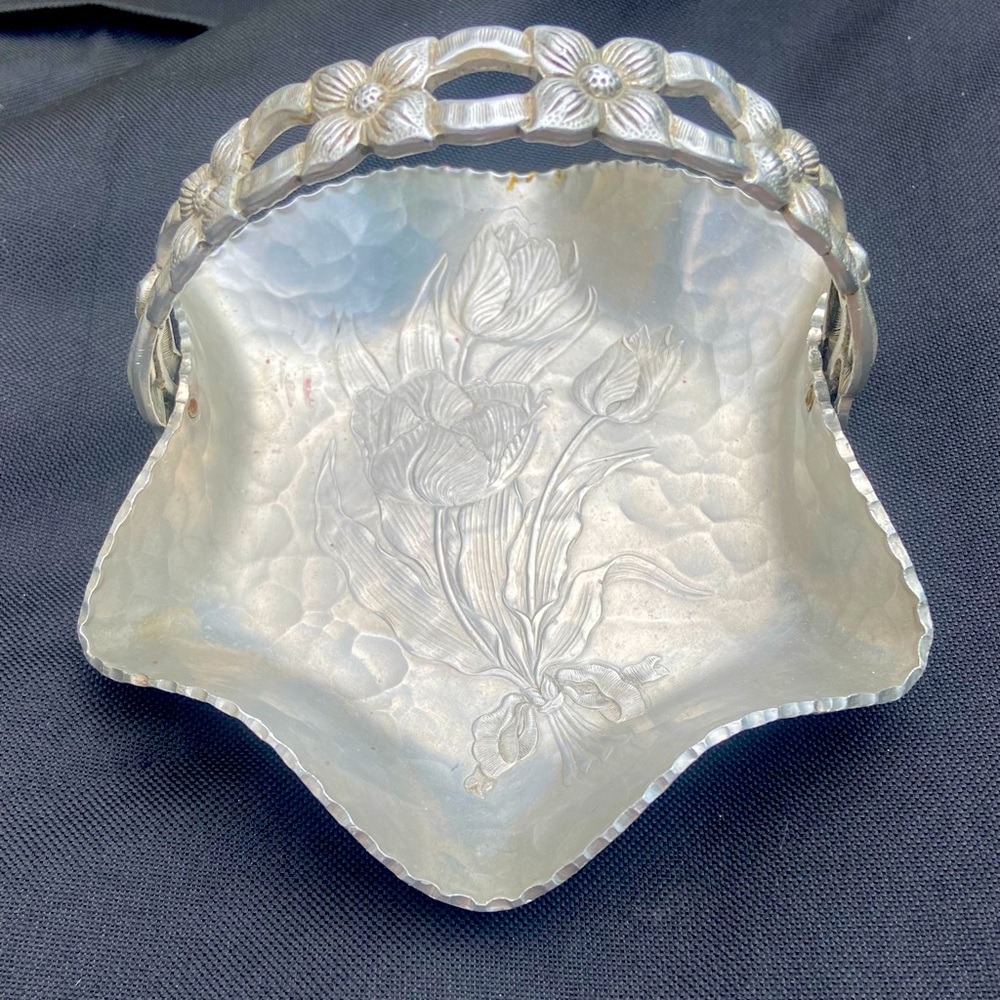 Vintage MCM Rodney Kent Hand Wrought Creations Aluminum Basket w Handle